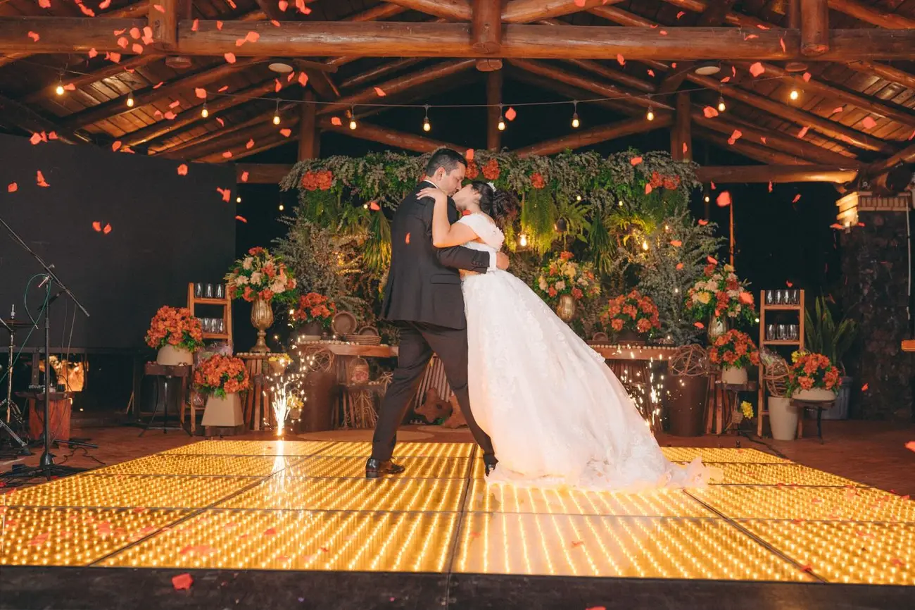 couple dance